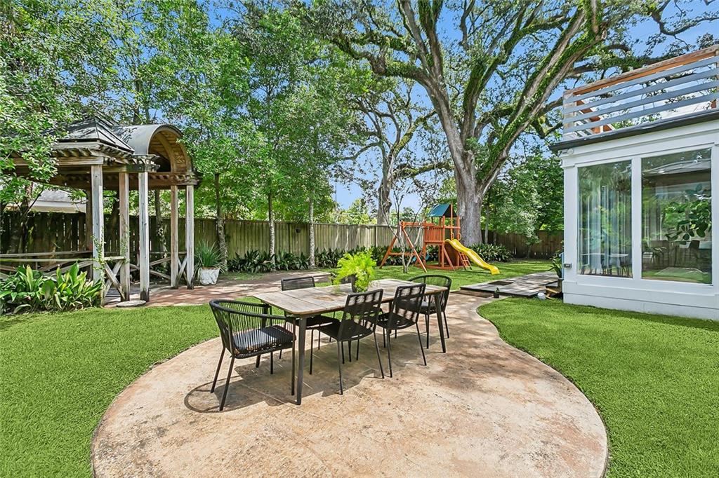 3 FAIRVIEW Court