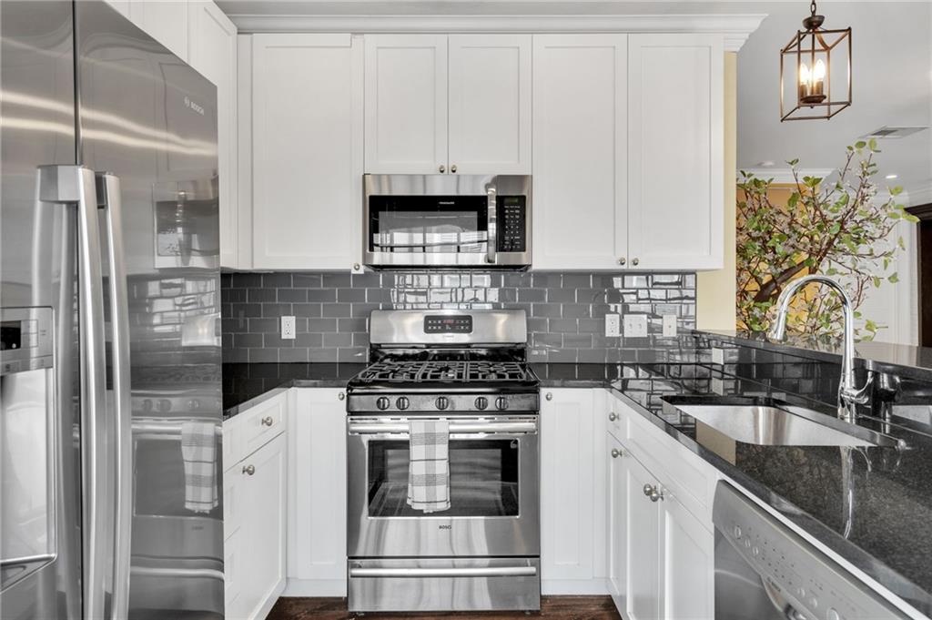 220 DECATUR Street 405