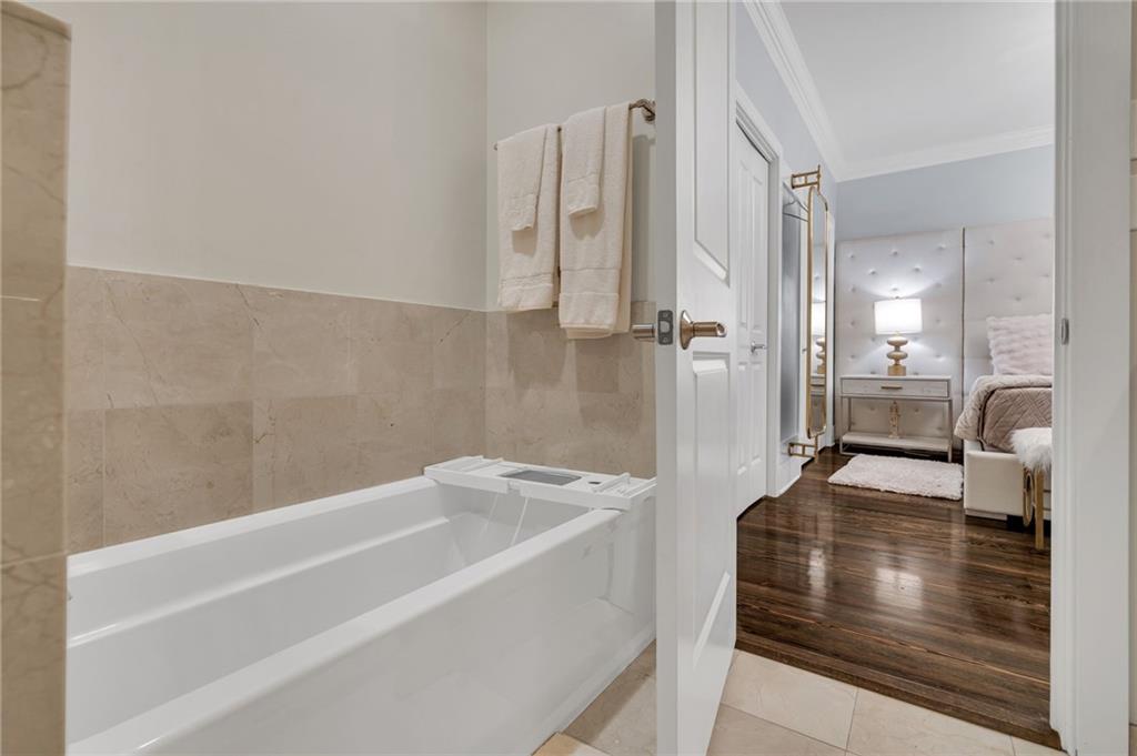 220 DECATUR Street 405