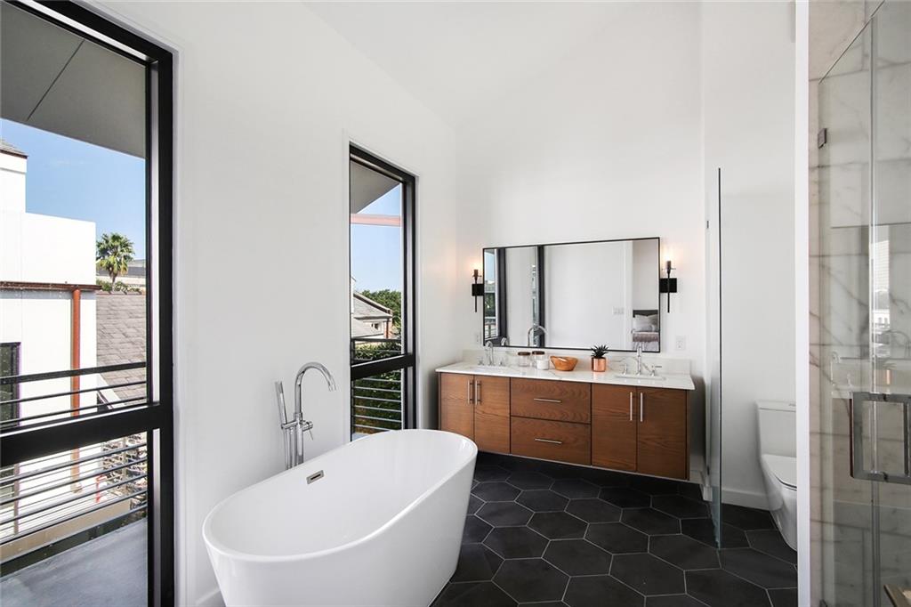 618 N RAMPART Street 204