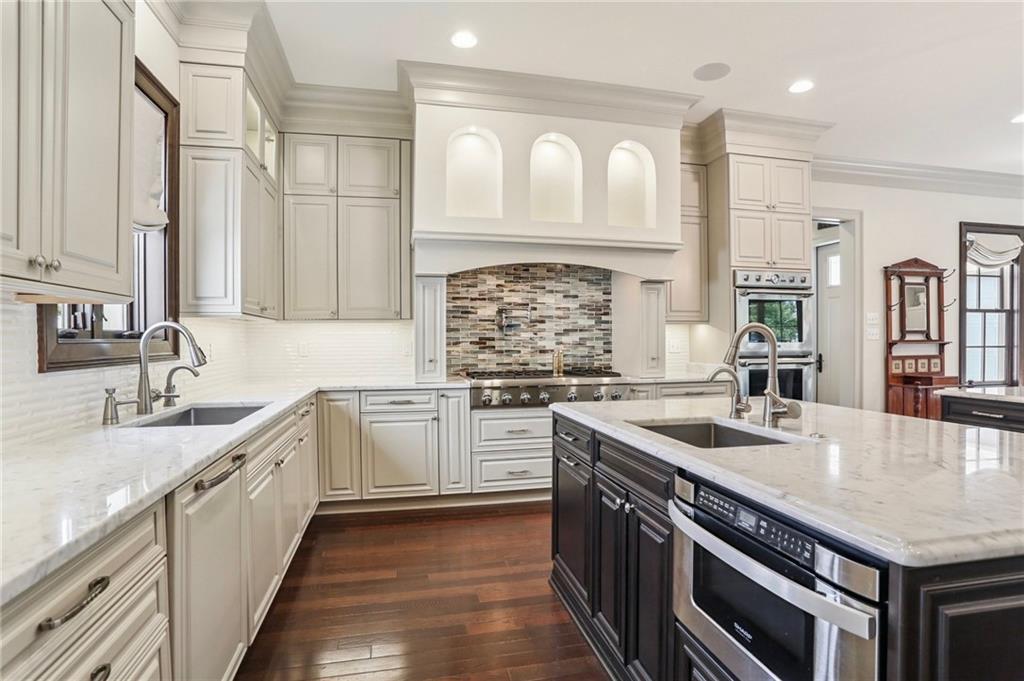 21 ROYAL PALM Drive