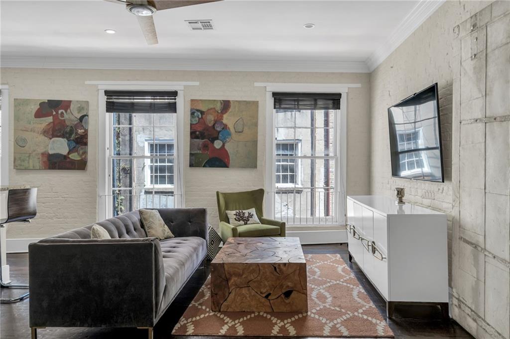 220 DECATUR Street 302