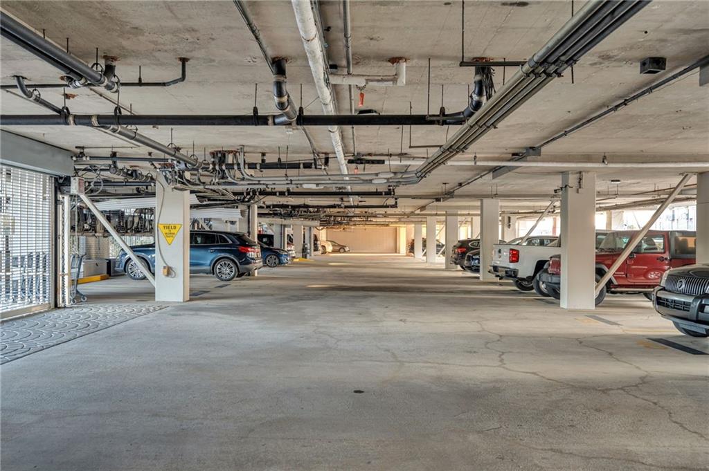 7300 LAKESHORE Drive 20