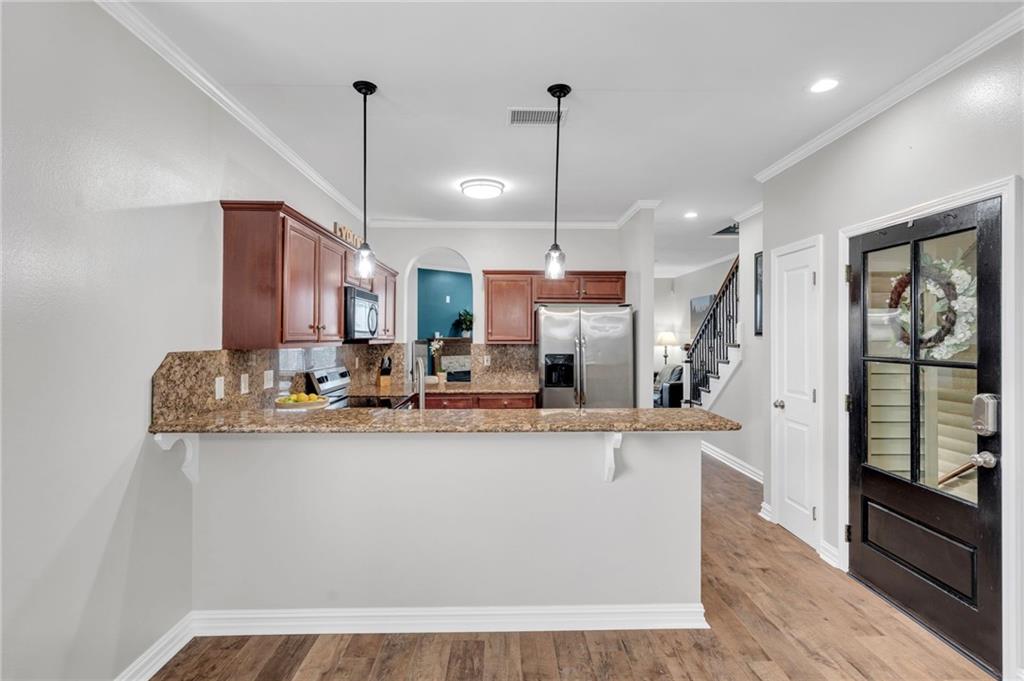 34 BRANDON HALL Drive