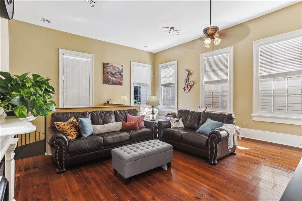 1452 MAGAZINE Street B