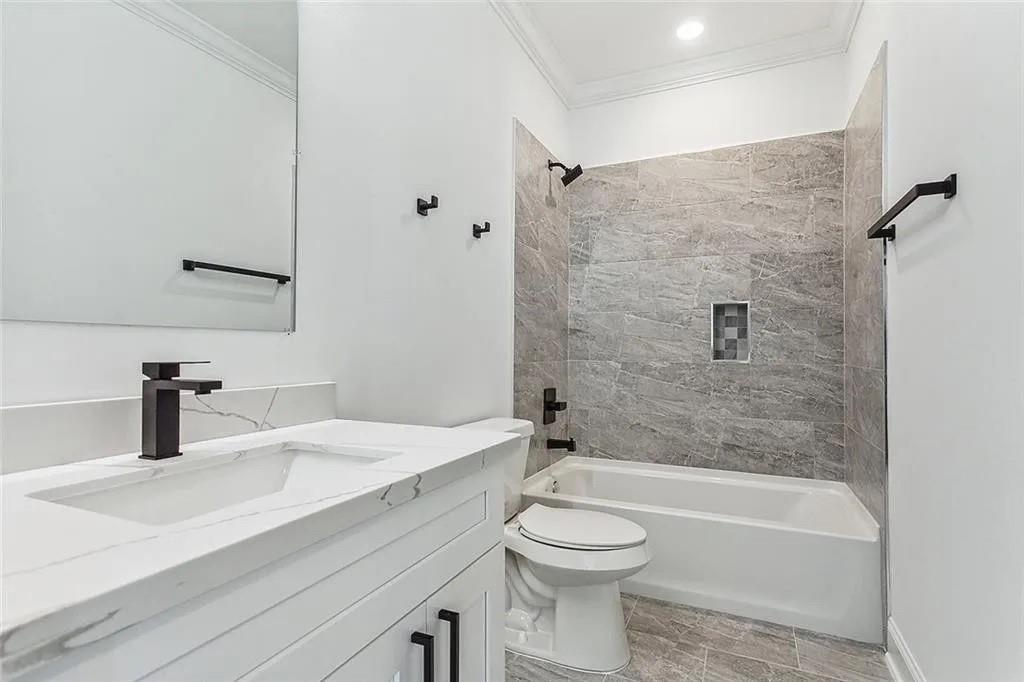 9528 STROELITZ Street