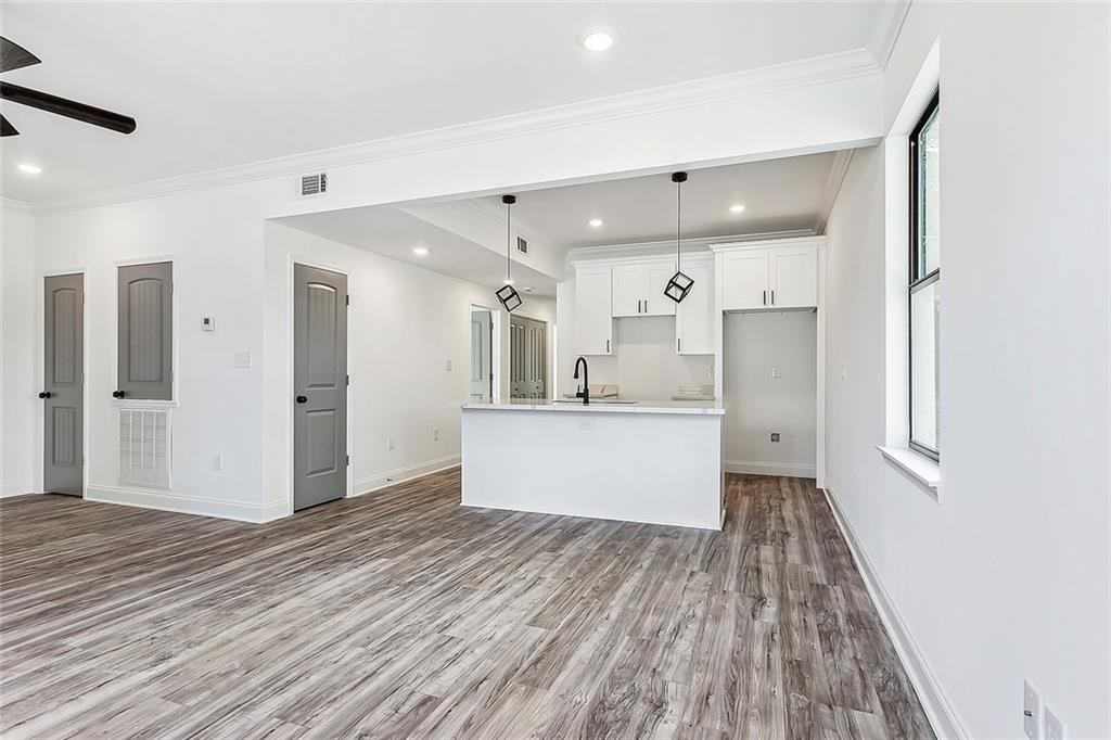 9528 STROELITZ Street