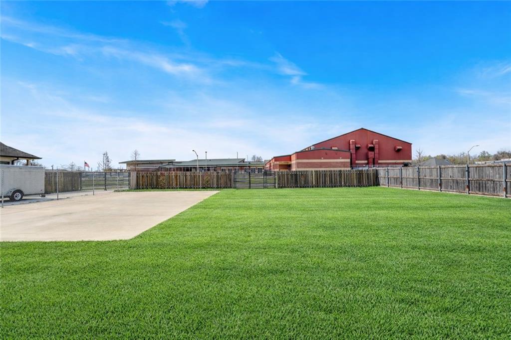 2804 BRADBURY Street