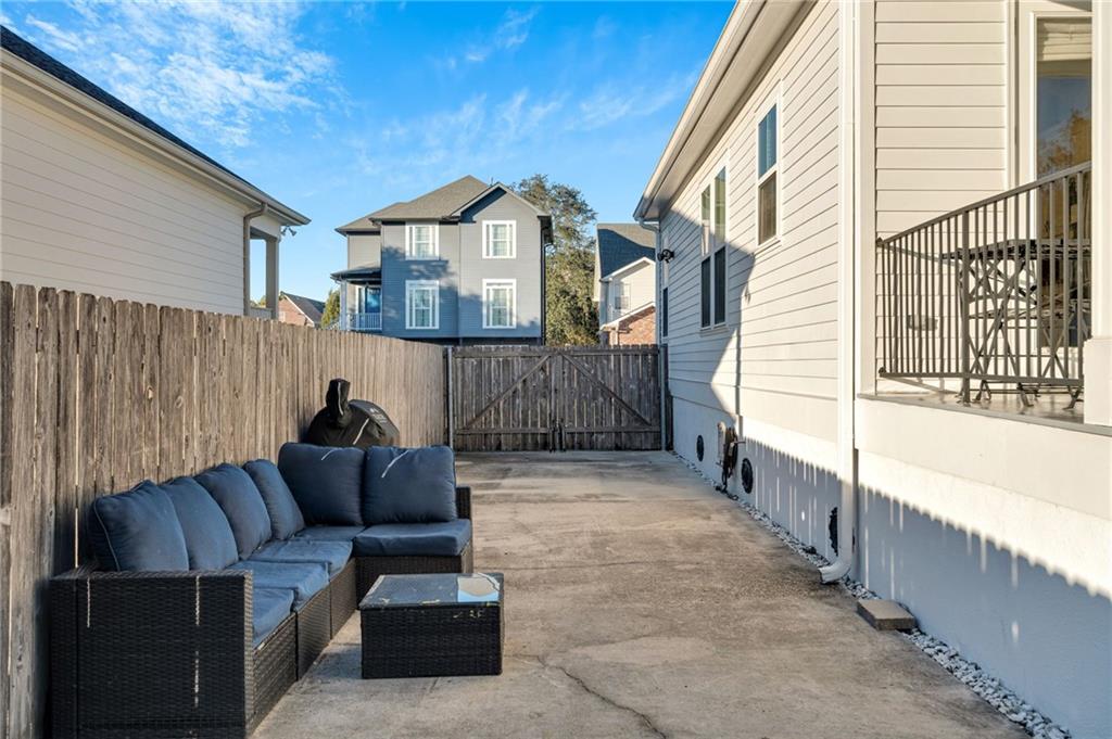 230 SPENCER Avenue