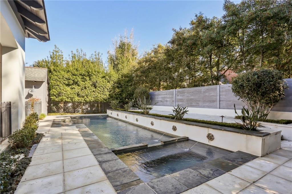 227 VINCENT Avenue