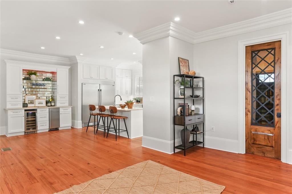 915 HENRY CLAY Avenue