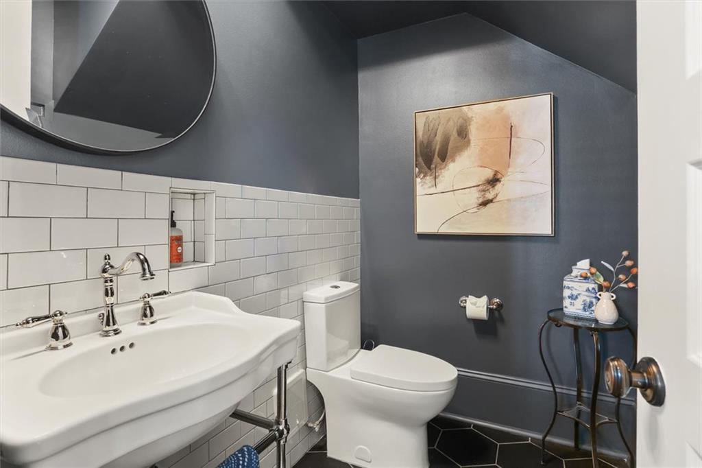 915 HENRY CLAY Avenue