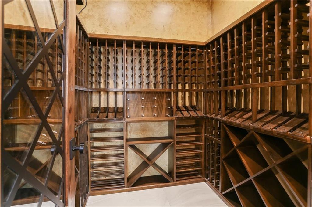 915 HENRY CLAY Avenue