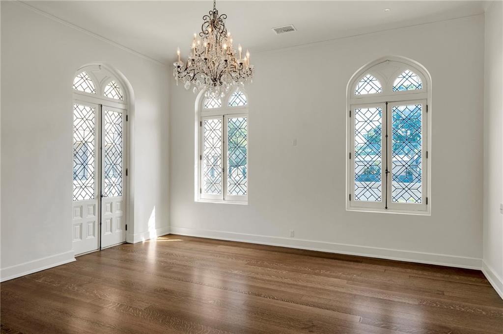 27 AUDUBON Place