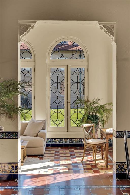27 AUDUBON Place