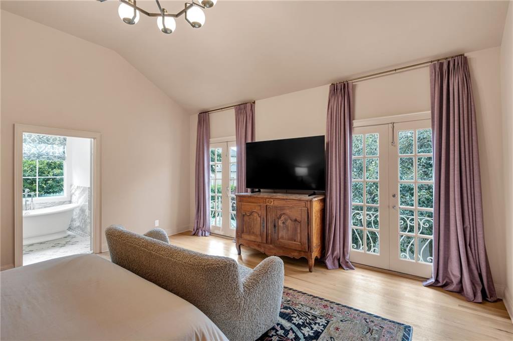 201 BELLAIRE Drive