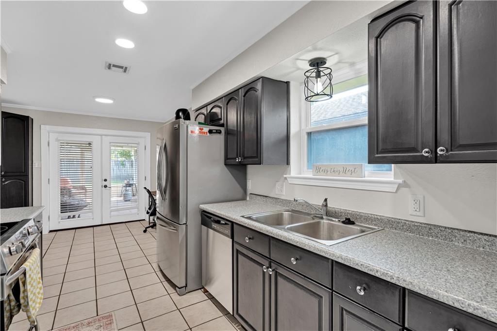 214 DIANNE Drive