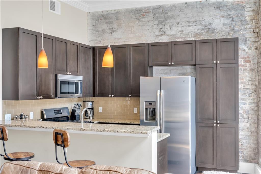 220 DECATUR Street 404