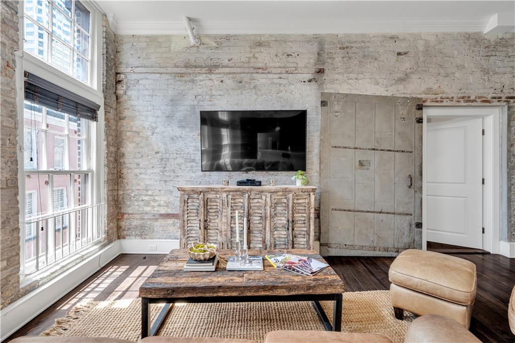 220 DECATUR Street 404