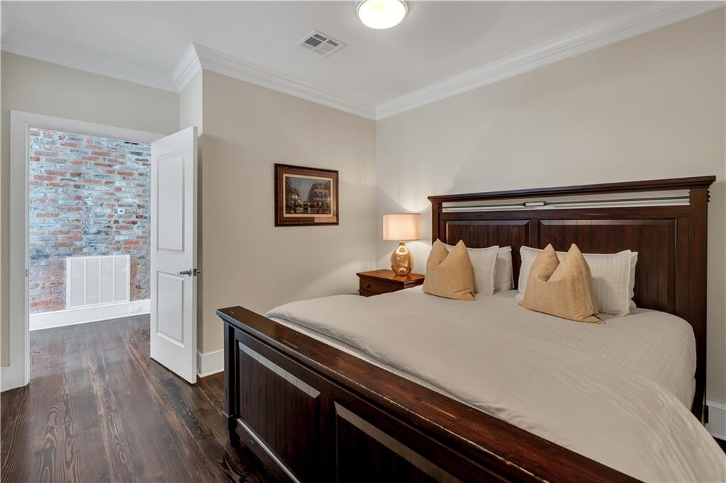 220 DECATUR Street 404