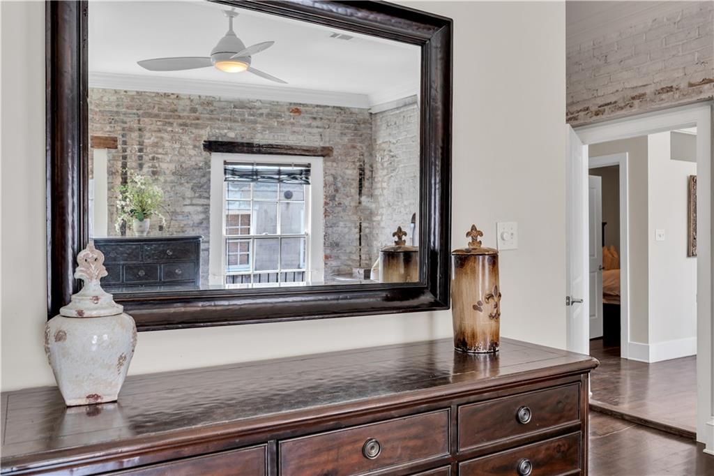 220 DECATUR Street 404