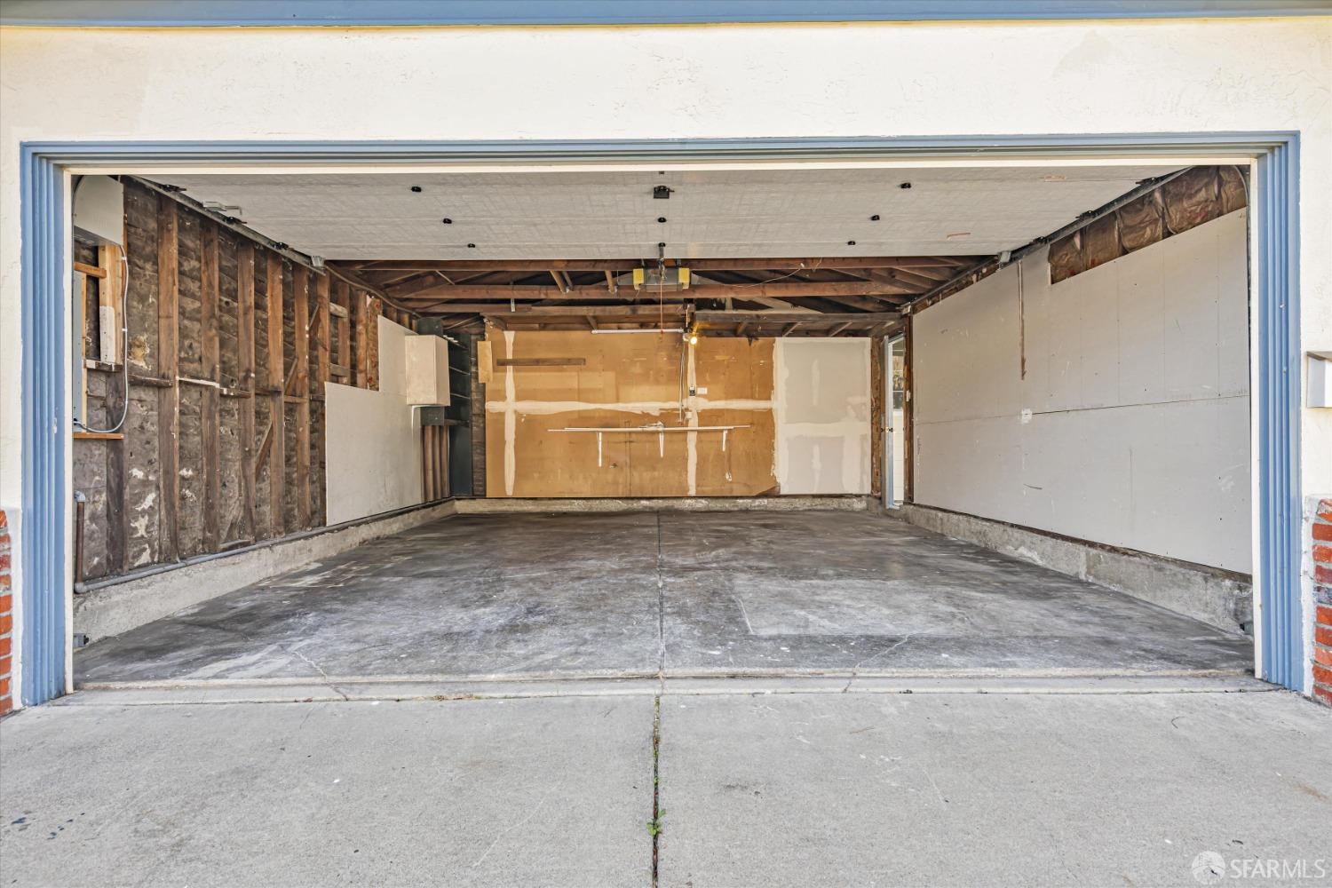 2064 Murphy Drive