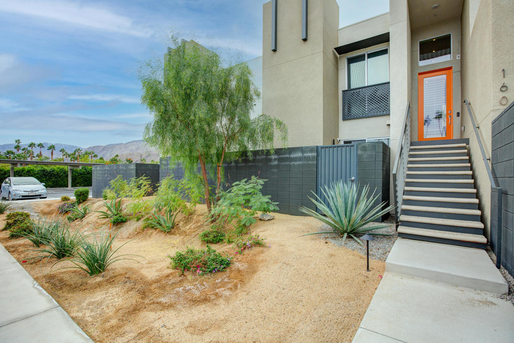 160 The Riv