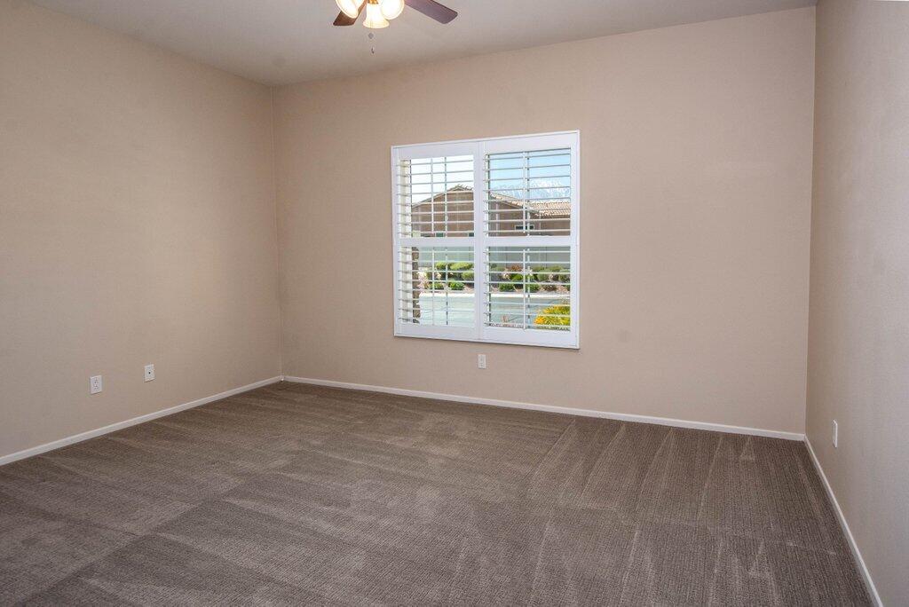 9282 Silver Star AVE
