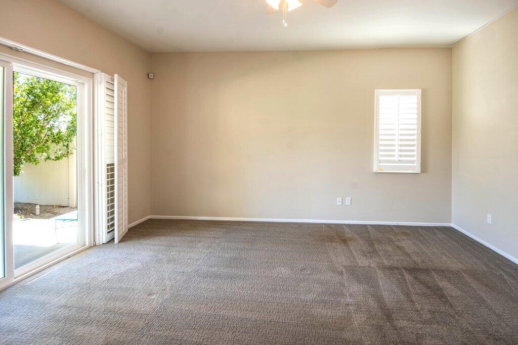 9282 Silver Star AVE