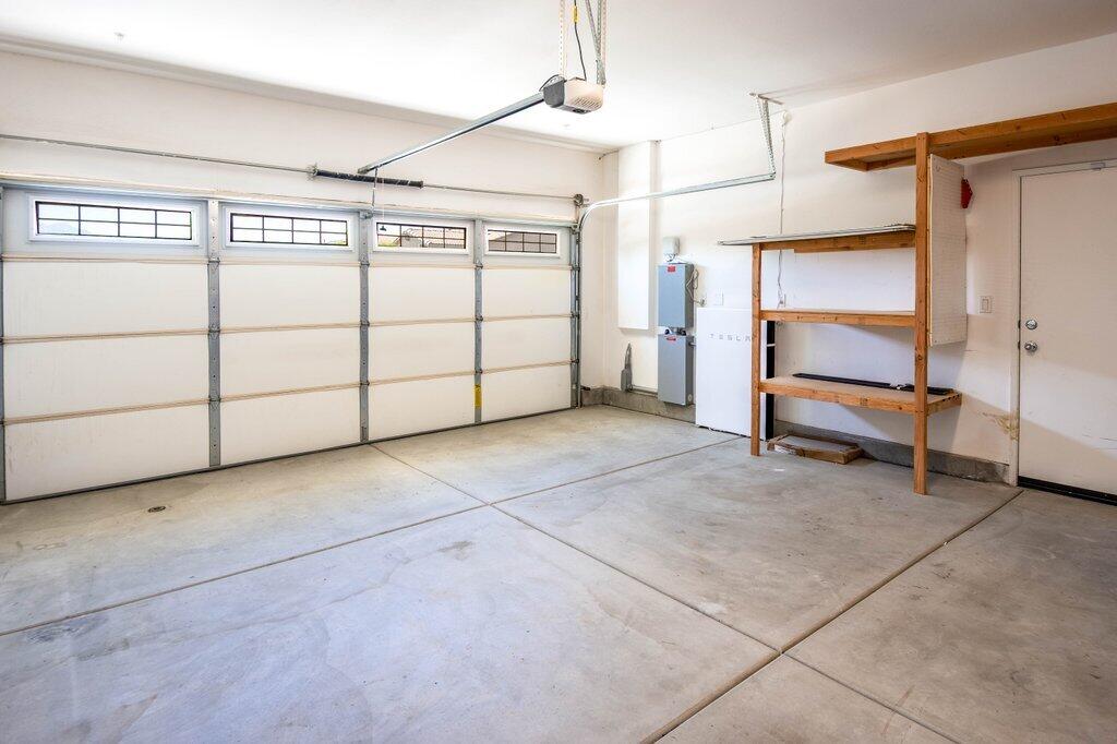 9282 Silver Star AVE