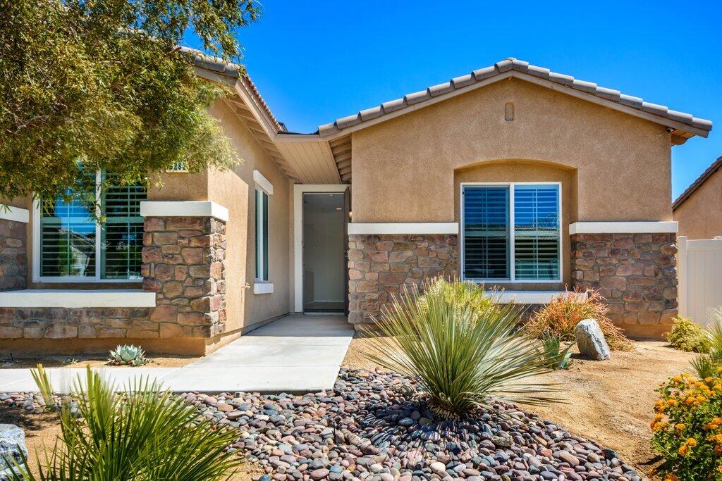 9282 Silver Star AVE