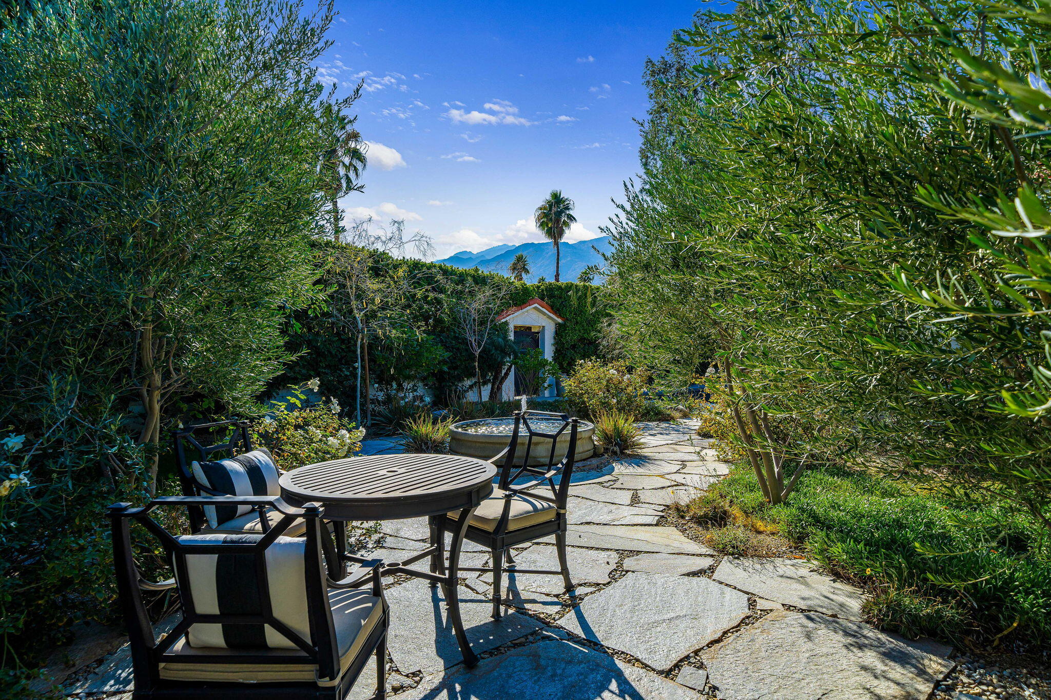 1190 E Paseo El Mirador