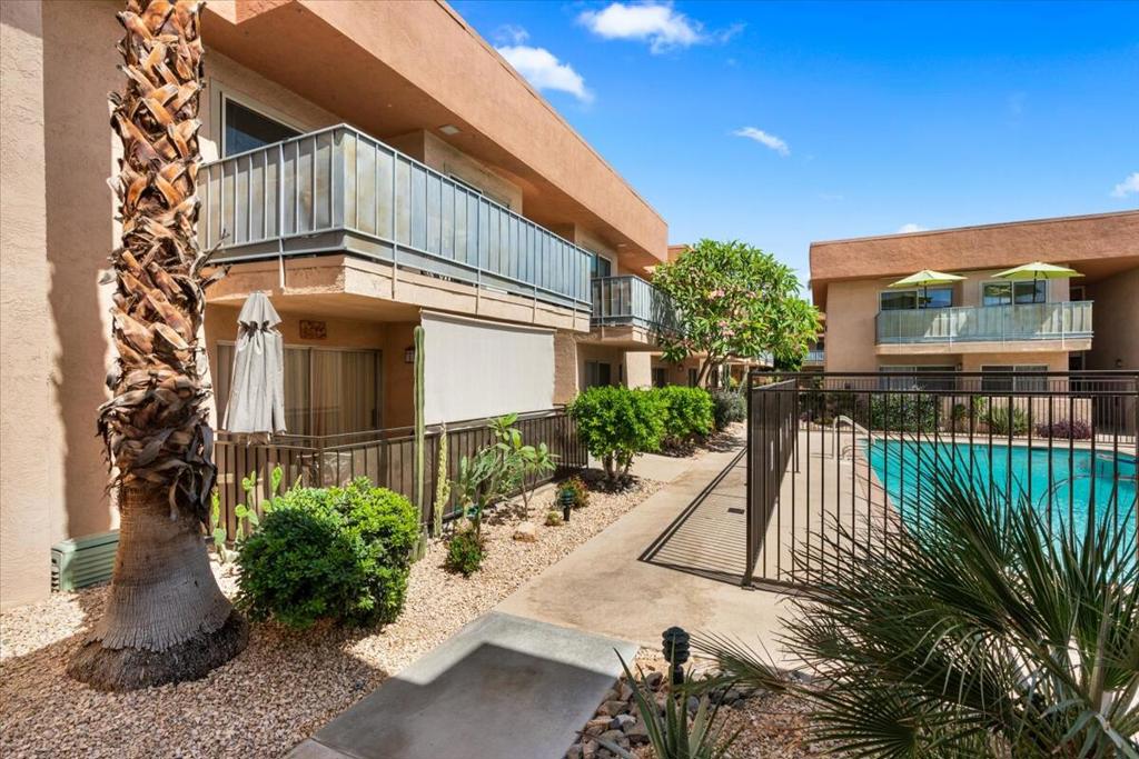 400 N Sunrise Way 203
