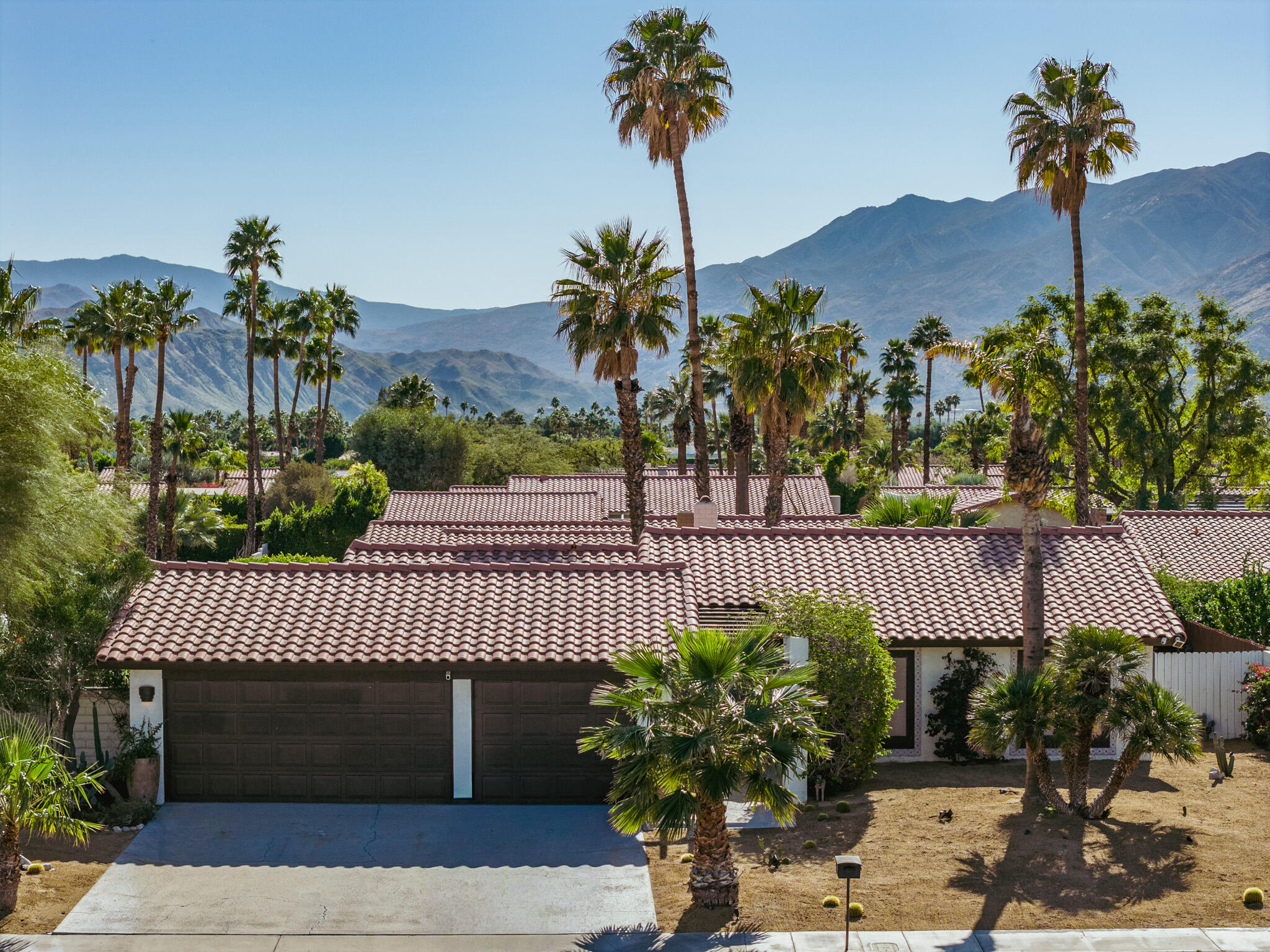 1331 E Del Paso WAY