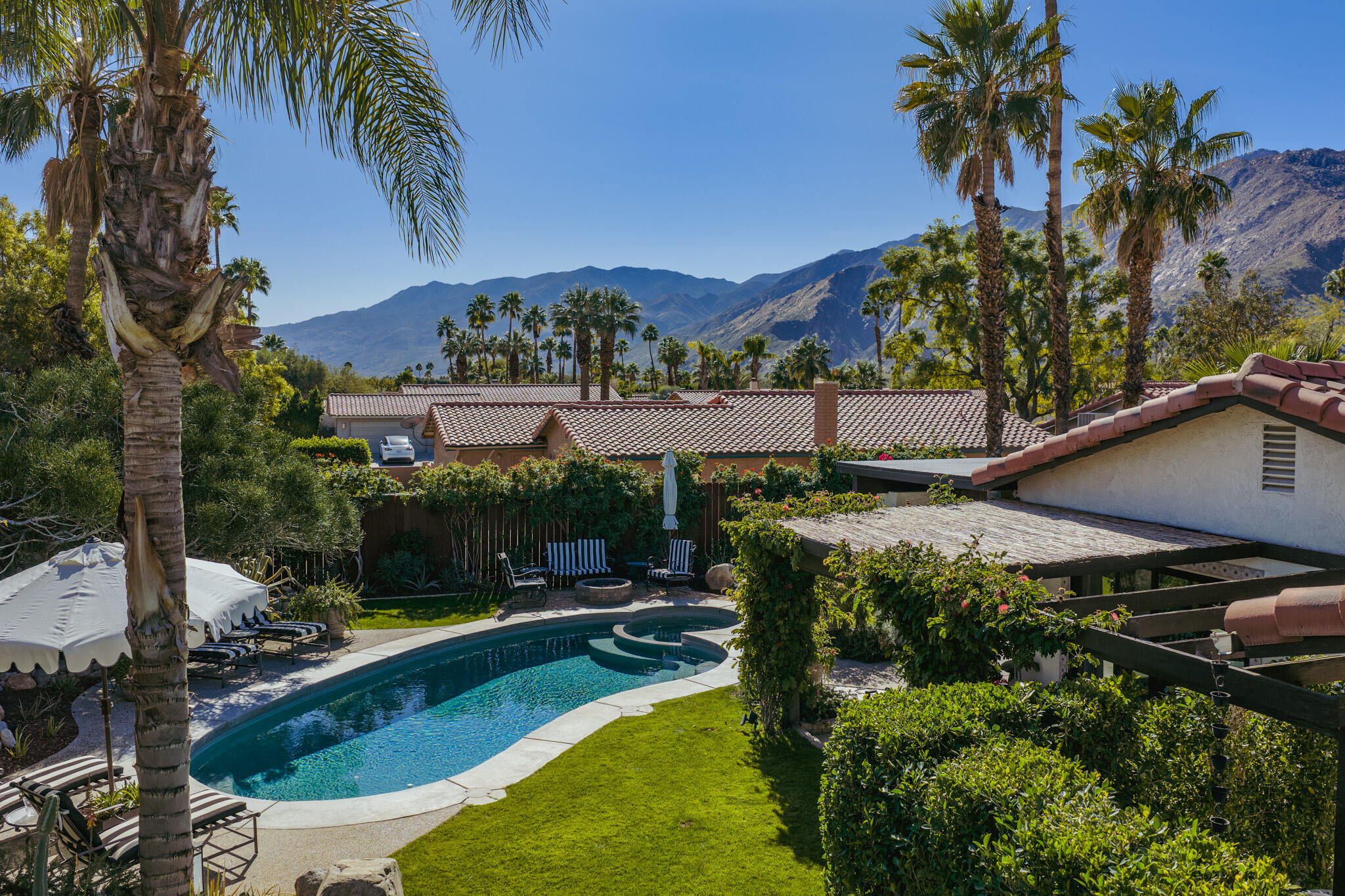 1331 E Del Paso WAY