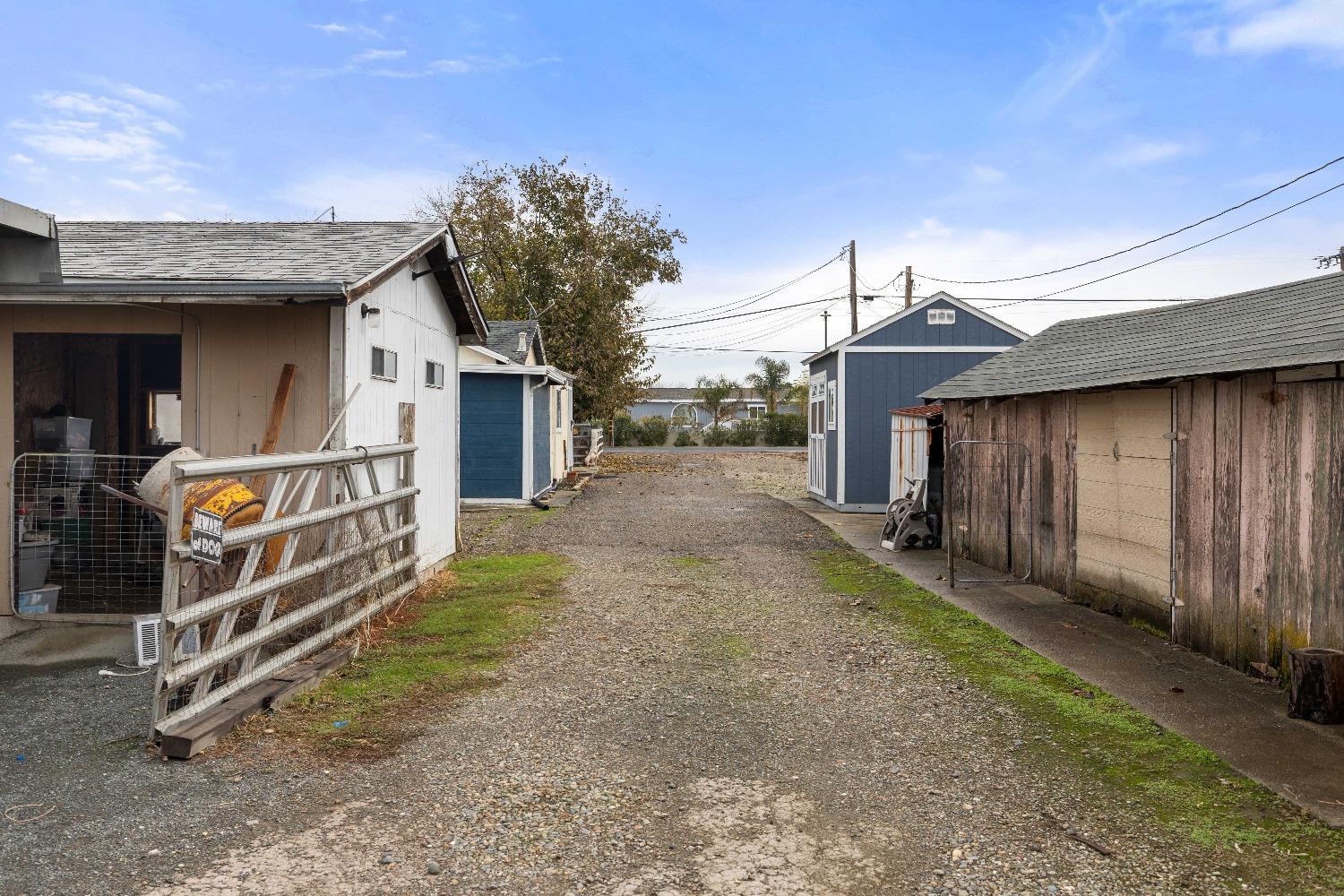 21655 S CORRAL HOLLOW