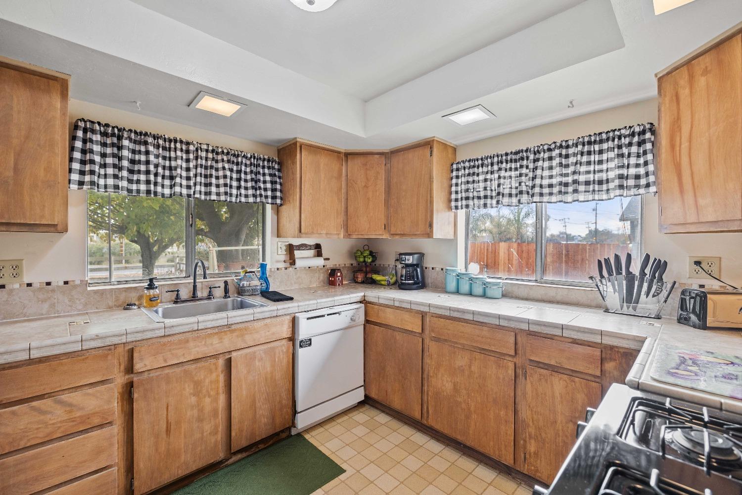 21655 S CORRAL HOLLOW