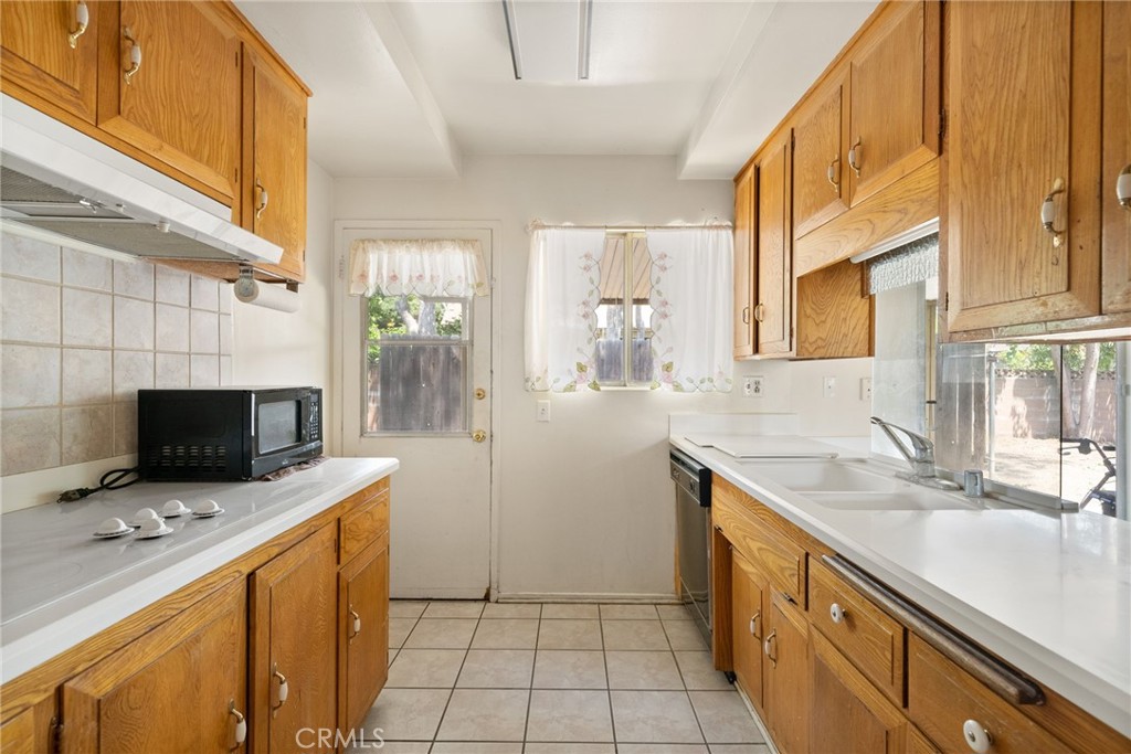 570 Converse Avenue