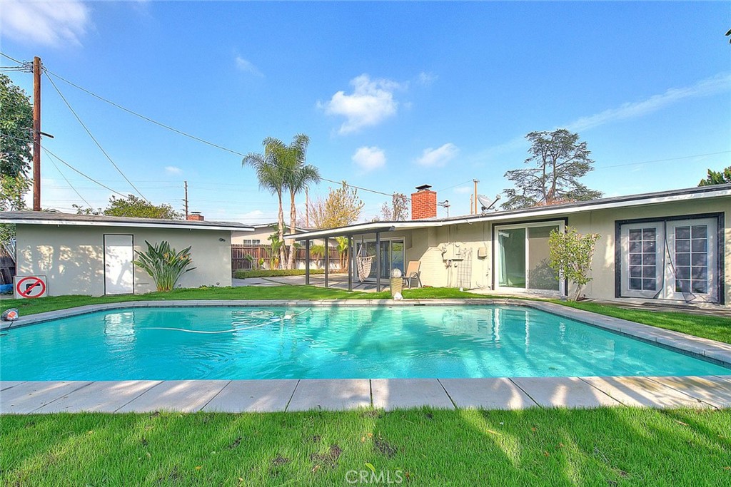 243 Greentree Road