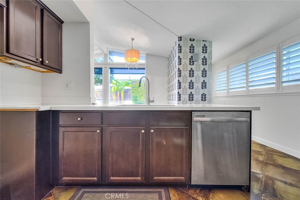 243 Greentree Road