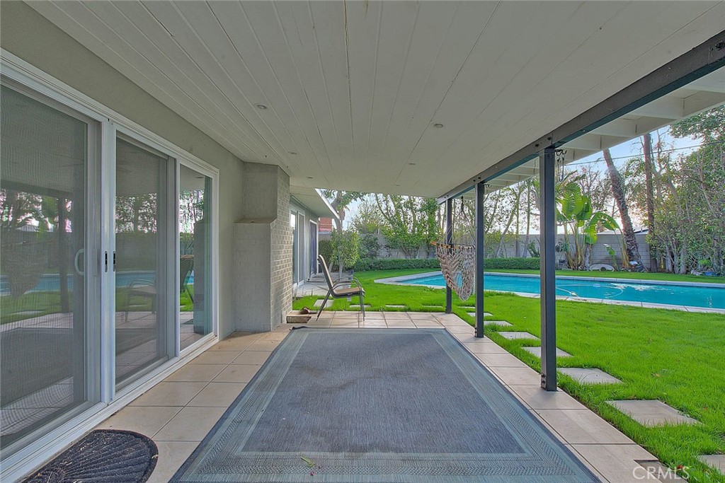 243 Greentree Road
