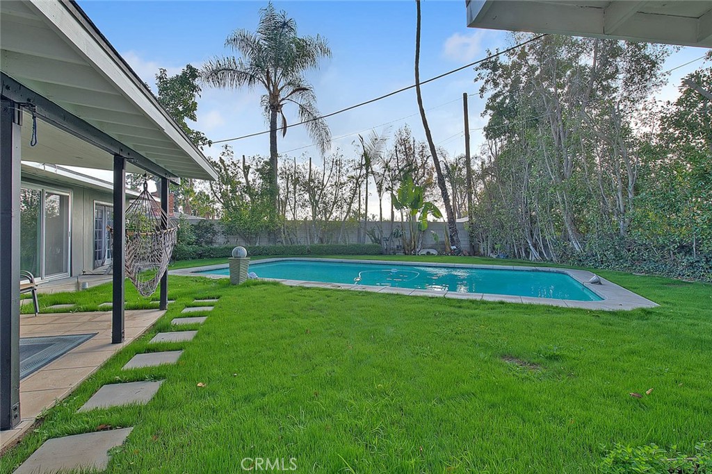 243 Greentree Road