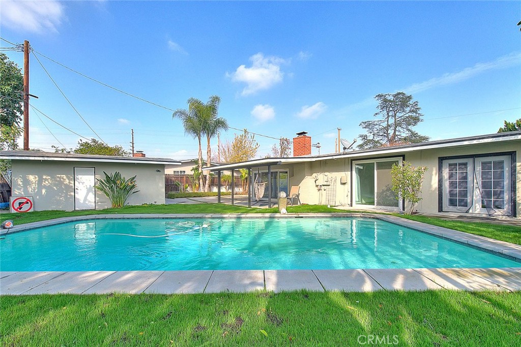 243 Greentree Road