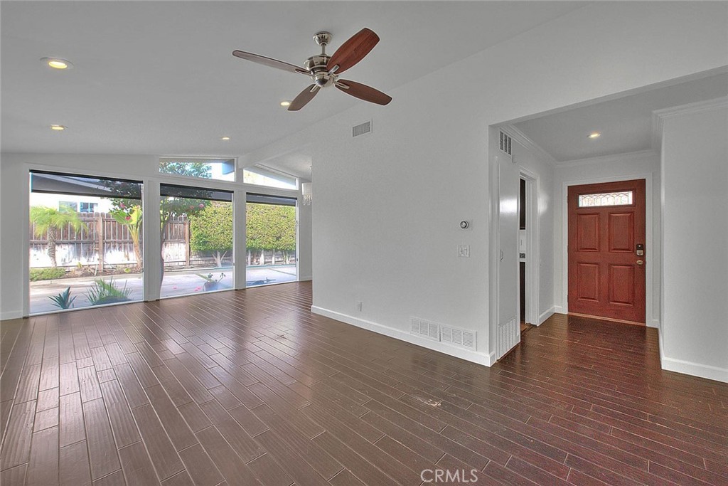 243 Greentree Road