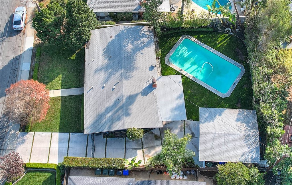 243 Greentree Road