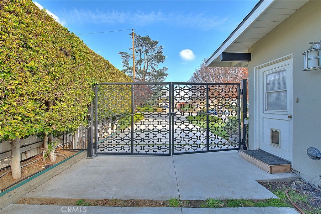 243 Greentree Road