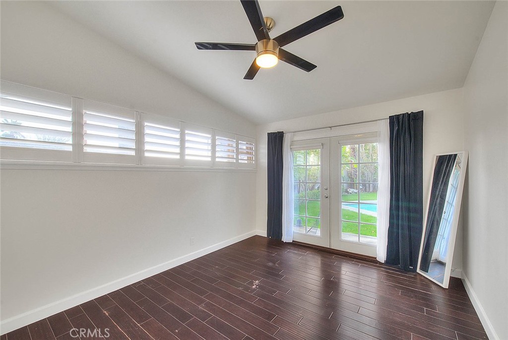 243 Greentree Road