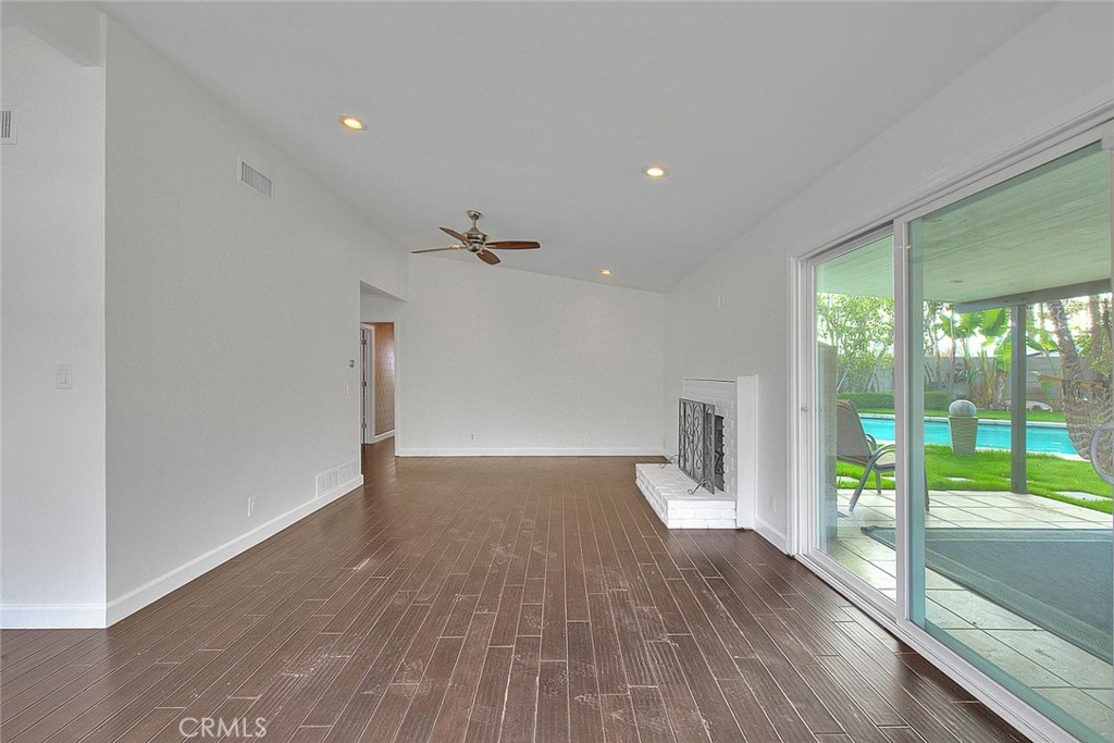 243 Greentree Road