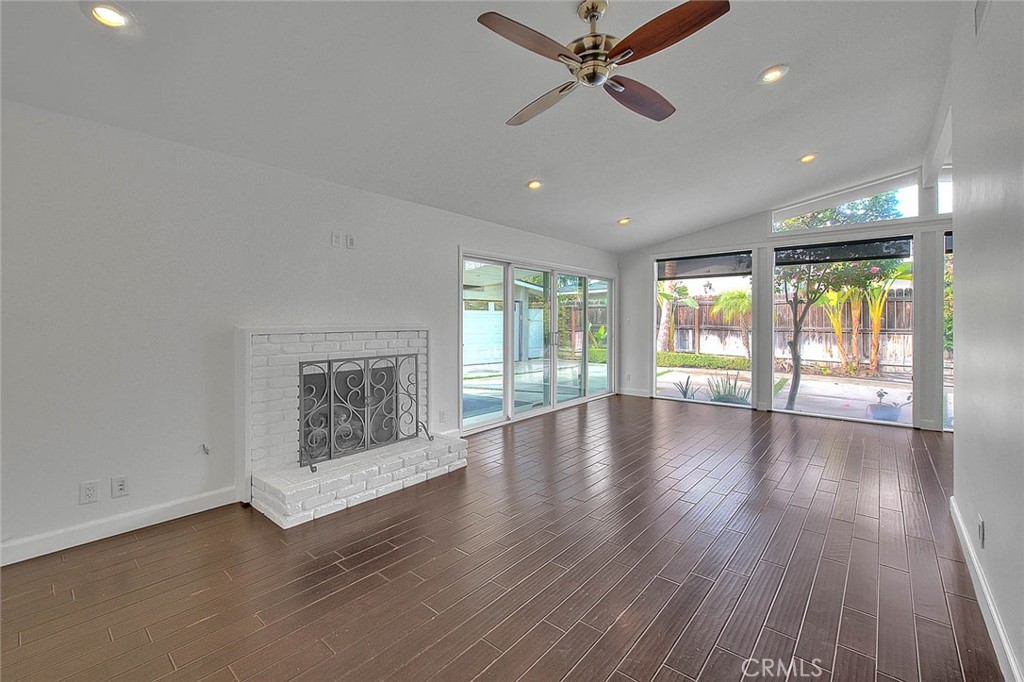 243 Greentree Road