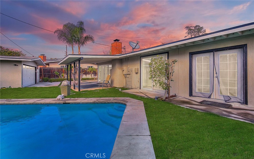 243 Greentree Road